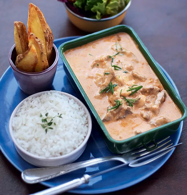 Strogonoff de Carne com Arroz e Batata Assada 400g